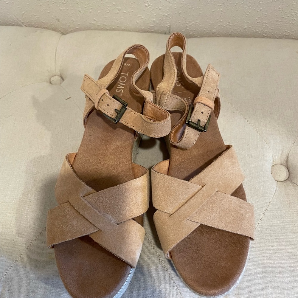 Toms Suede Platform Wedge Sandals - Picture 11 of 16